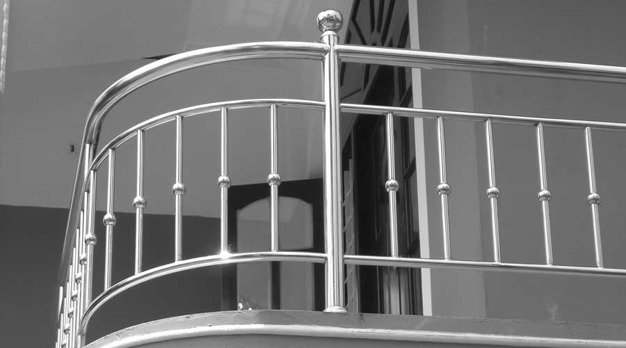 Exploring The Versatility Of Stainless Steel Staircase Railing And Its Ideal Applications