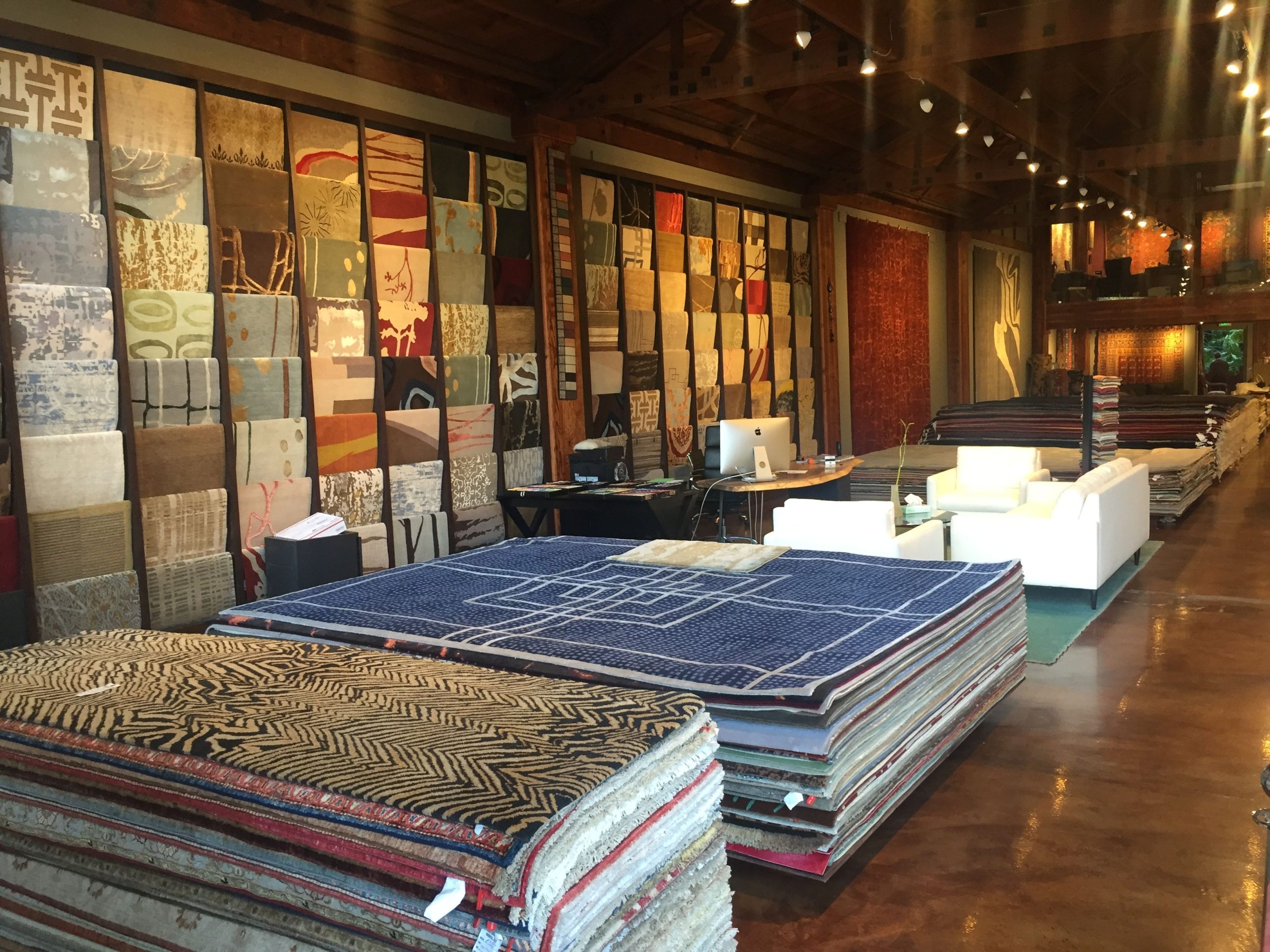 Craftsmanship Unveiled – Inside a Rug Store’s Workshop